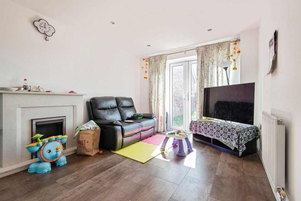 Property photo 3 of 12