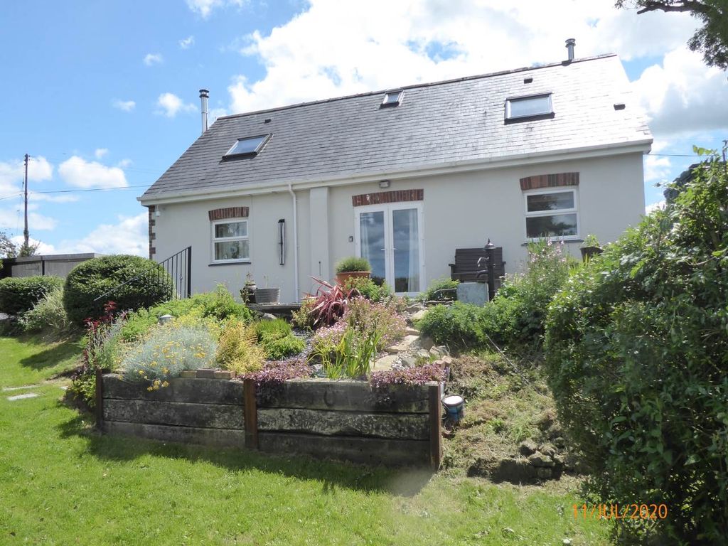 Property photo 1 of 16 003