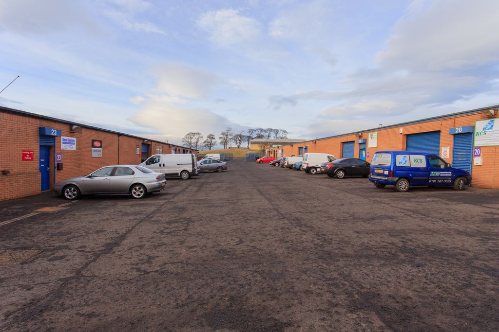 Property photo 1 of 16 Photo 7