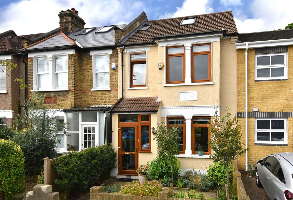 Property photo 1 of 12