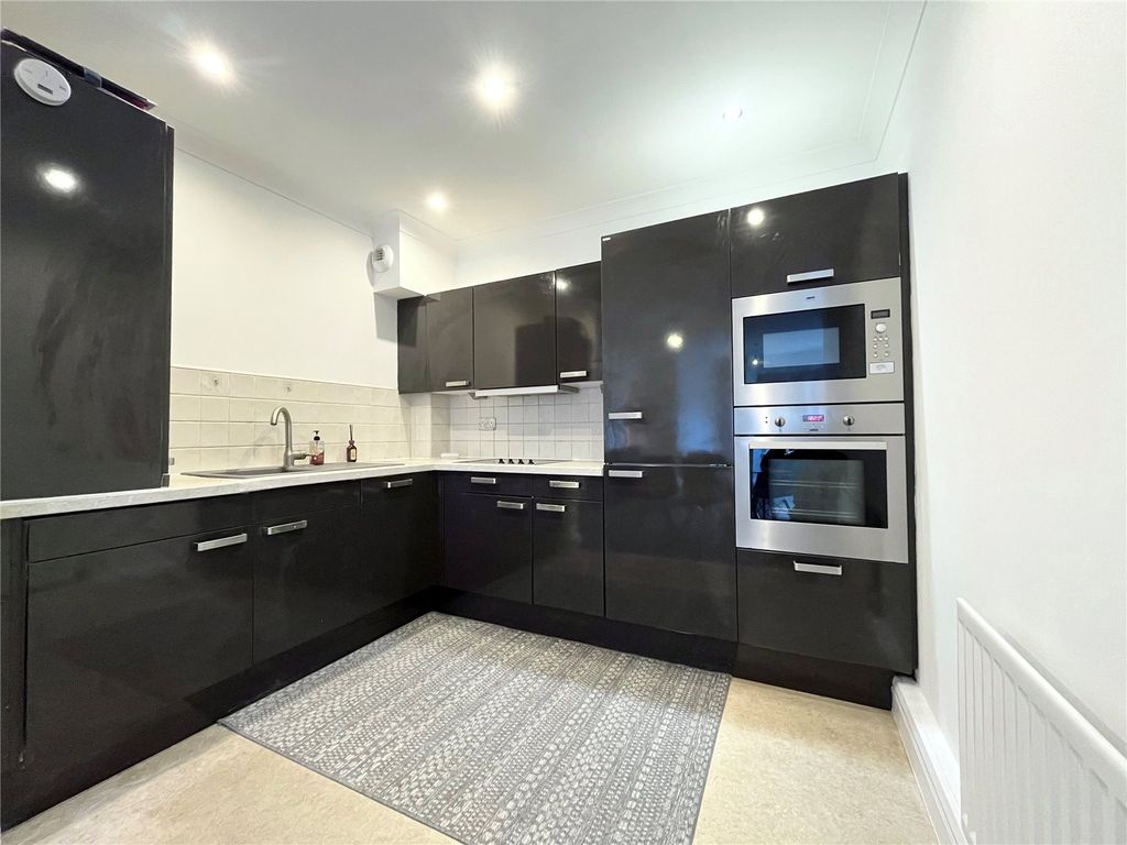 Property photo 2 of 13 Picture No. 02