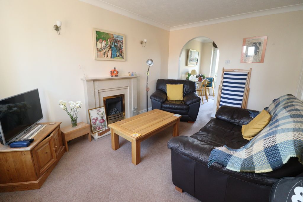 Property photo 2 of 14 Img_4977