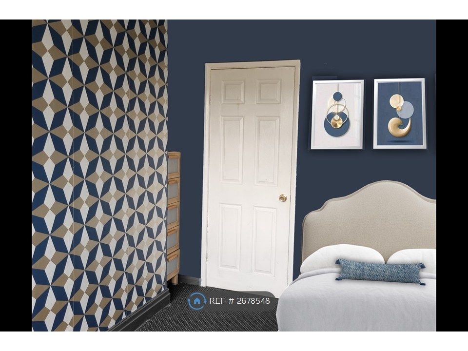 Property photo 3 of 11 Own Bedroom