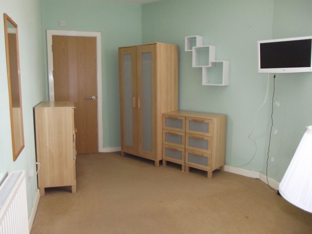 Property photo 3 of 8