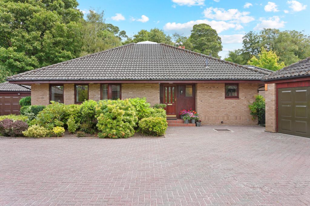 Property photo 2 of 33
