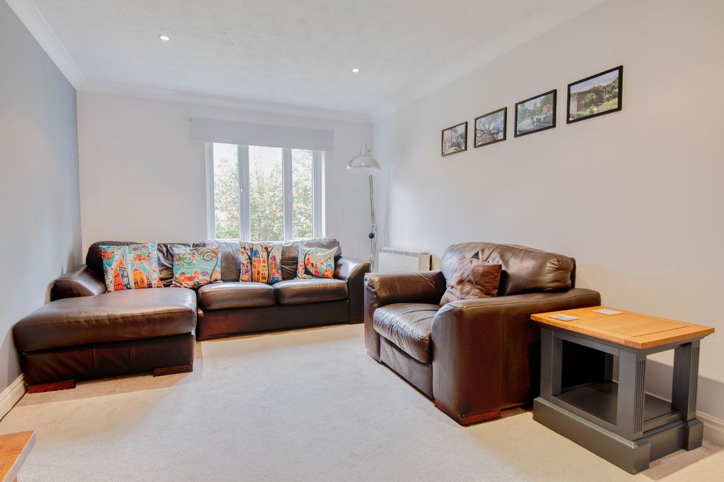 Property photo 2 of 16 Picture No. 07