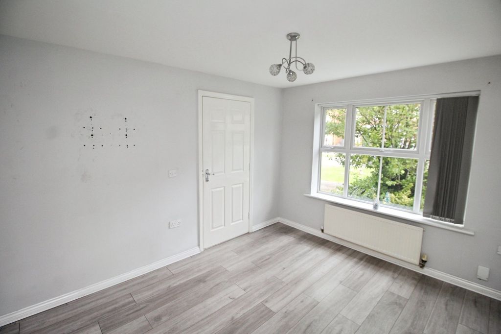 Property photo 3 of 17 Reception Room