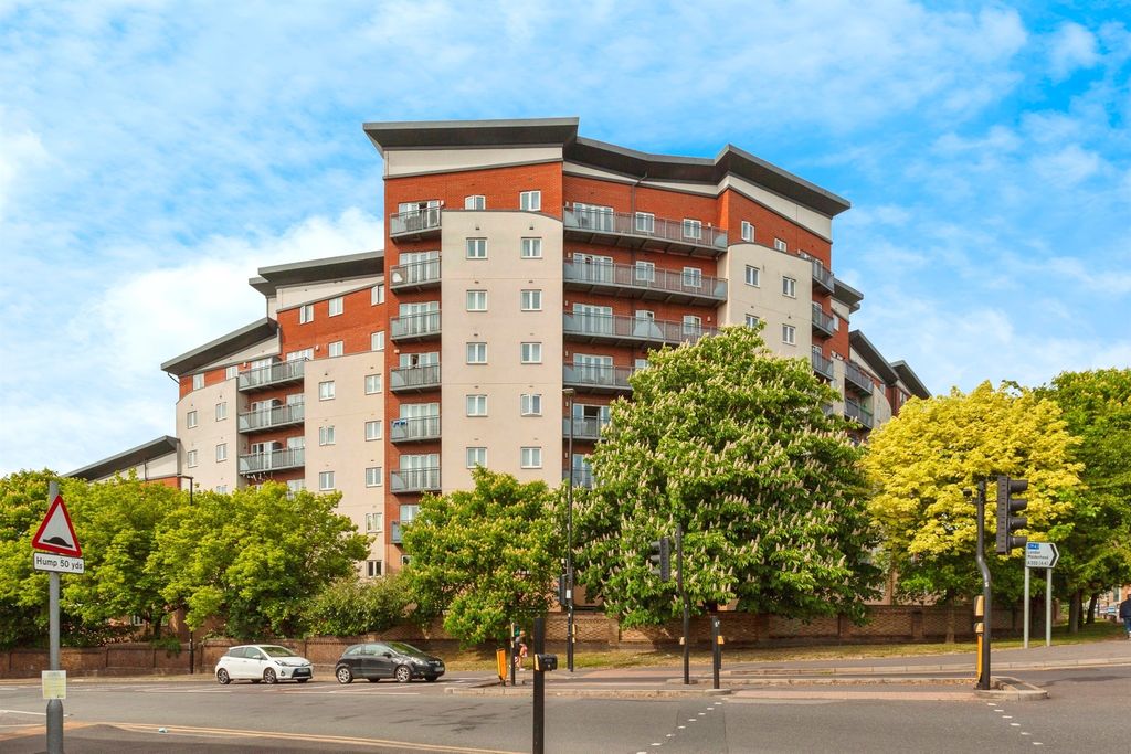 Property photo 1 of 13