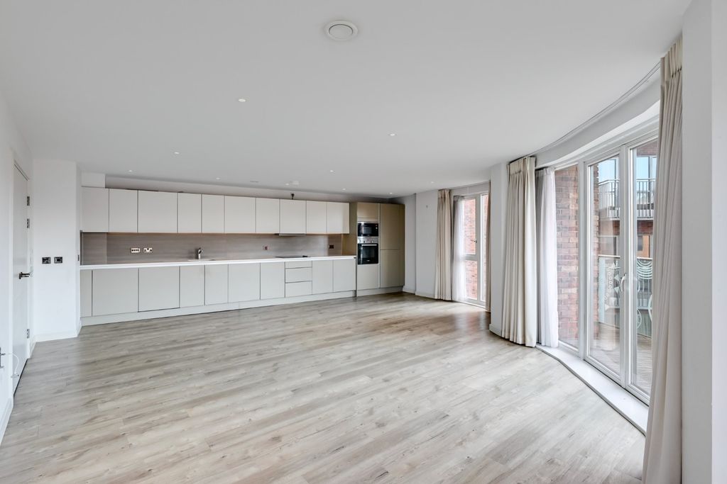 Property photo 3 of 13 Picture 3