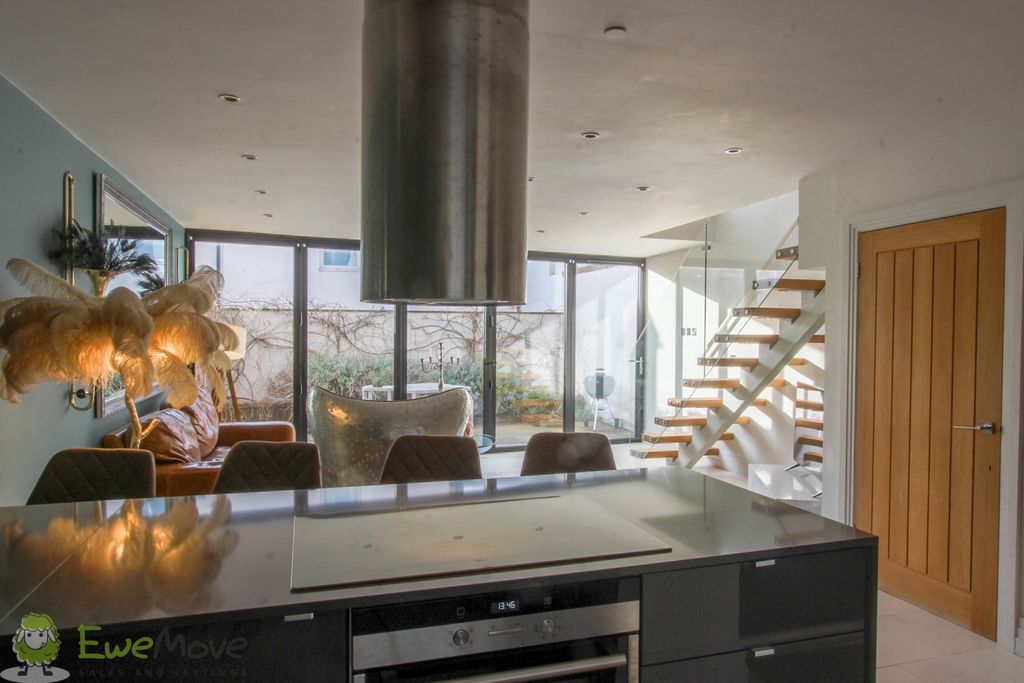 Property photo 1 of 14 Img_6371-Hdr