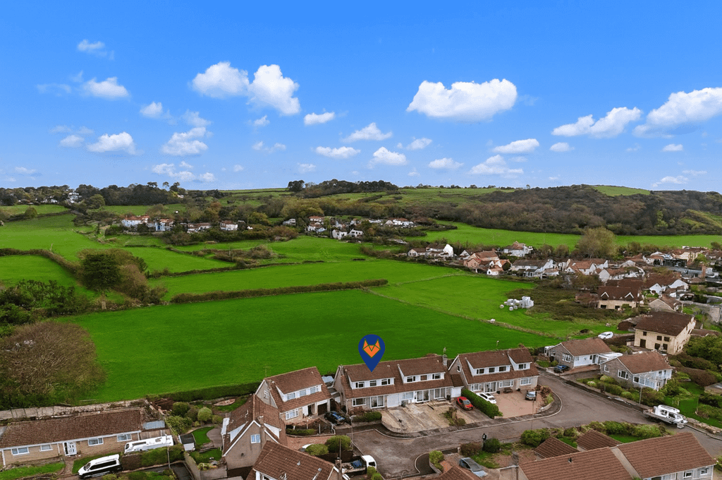 Property photo 1 of 32