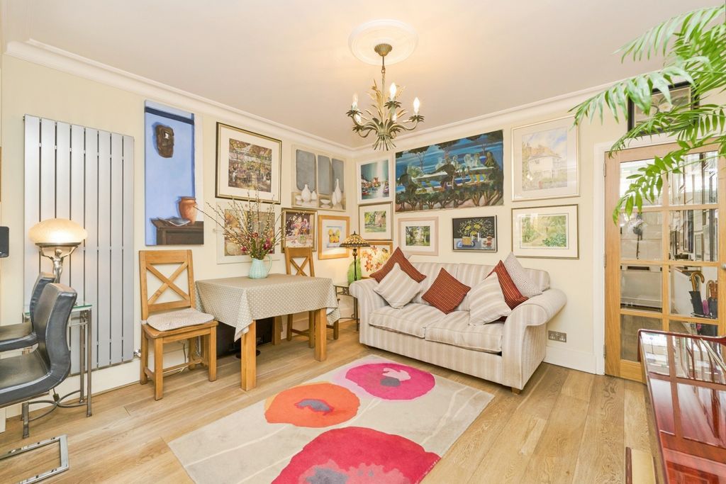 Property photo 3 of 17 Photo