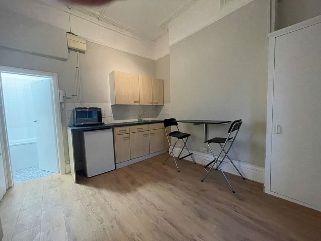 Property photo 2 of 3