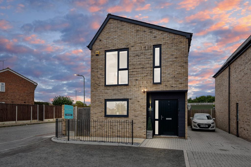Property photo 1 of 33 Picture No. 67