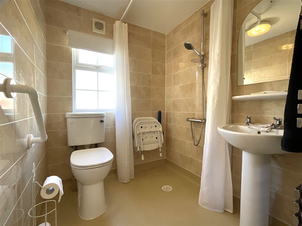 Property photo 3 of 13 Wet Room