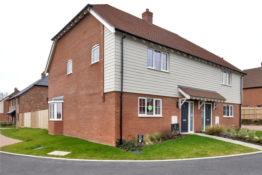 Property photo 1 of 12 Hever