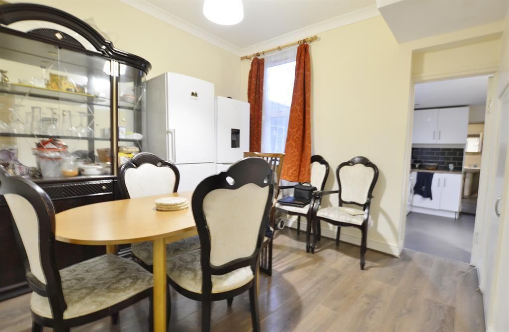 Property photo 2 of 9 1000022669.Jpg