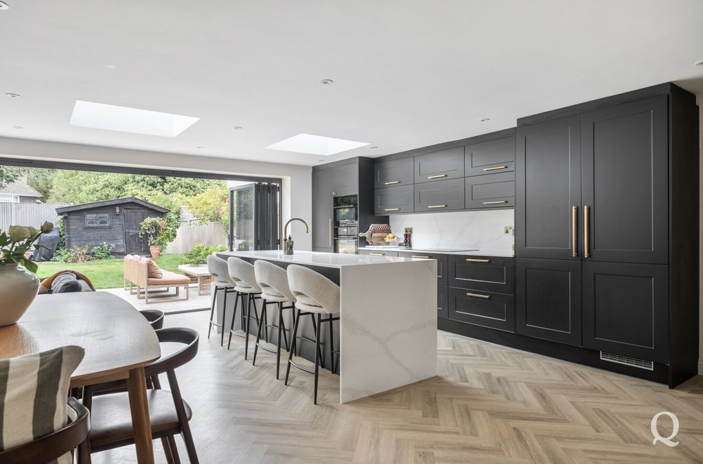 Property photo 1 of 26 B5d0944A-A0Db-406...
