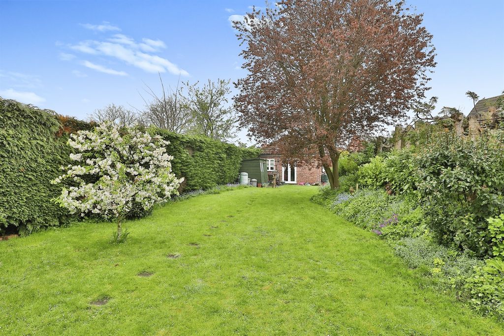 Property photo 2 of 15