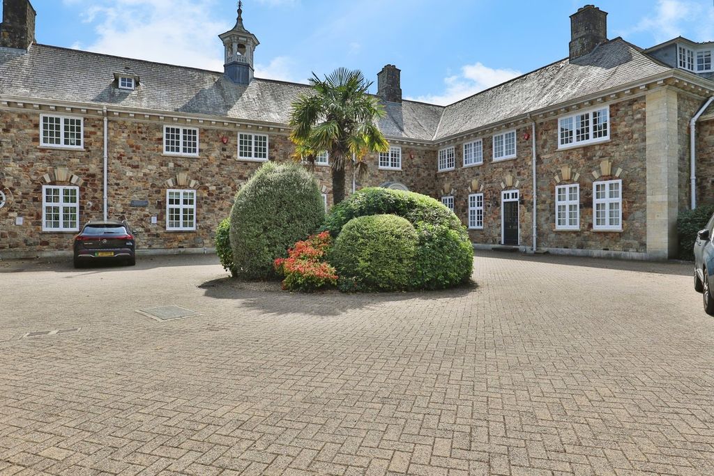 Property photo 1 of 25