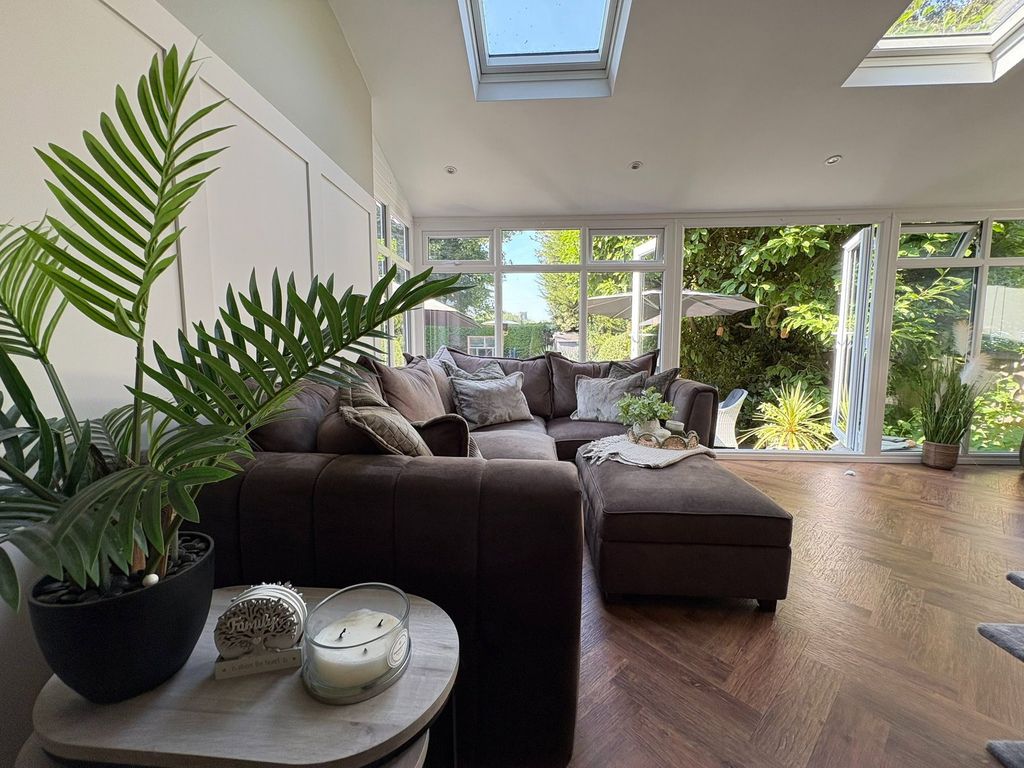 Property photo 2 of 45