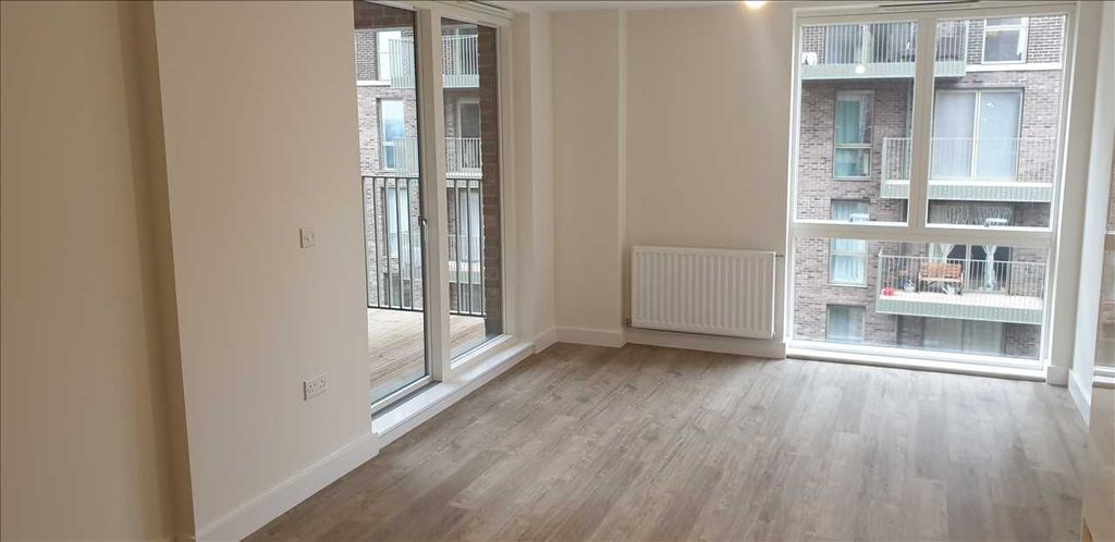 Property photo 3 of 5