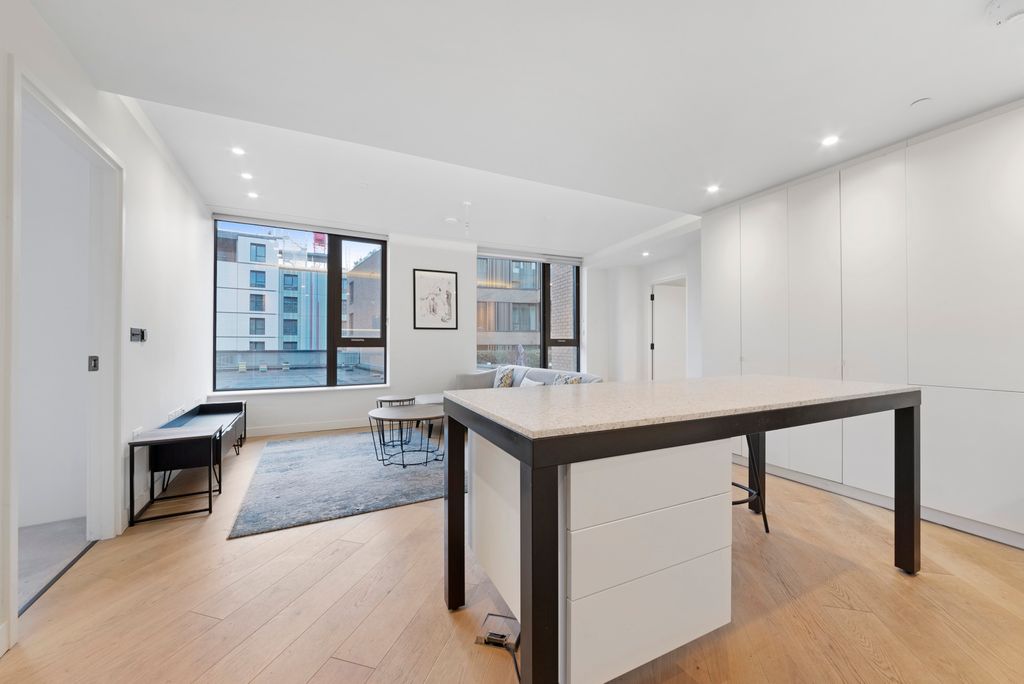 Property photo 3 of 13 Reception/Kitchen