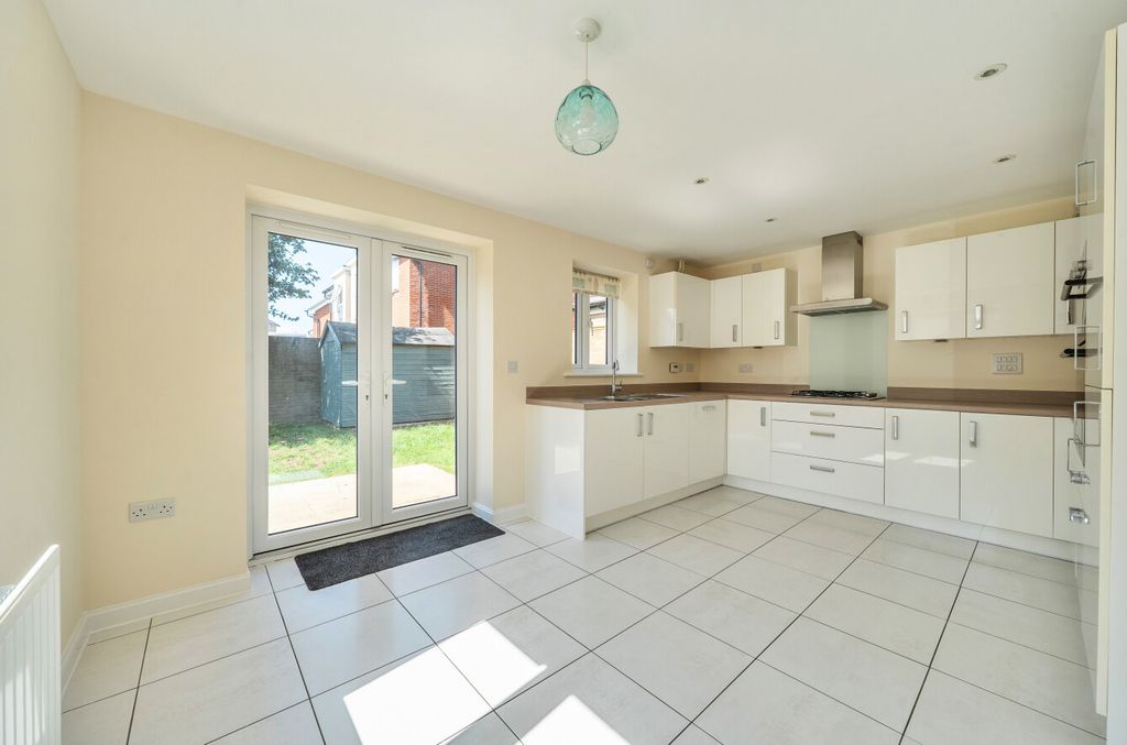 Property photo 3 of 13 1478458-18-6A3Eb0...