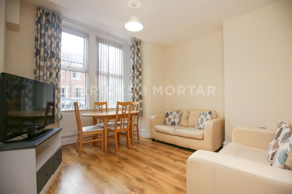 Property photo 1 of 8 Jeucegxnlb5H3Dzqnwi7Aq8Znca.Jpg