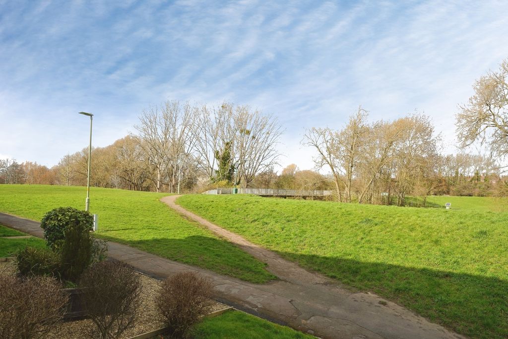 Property photo 2 of 13 Pbox-Img.Jpg