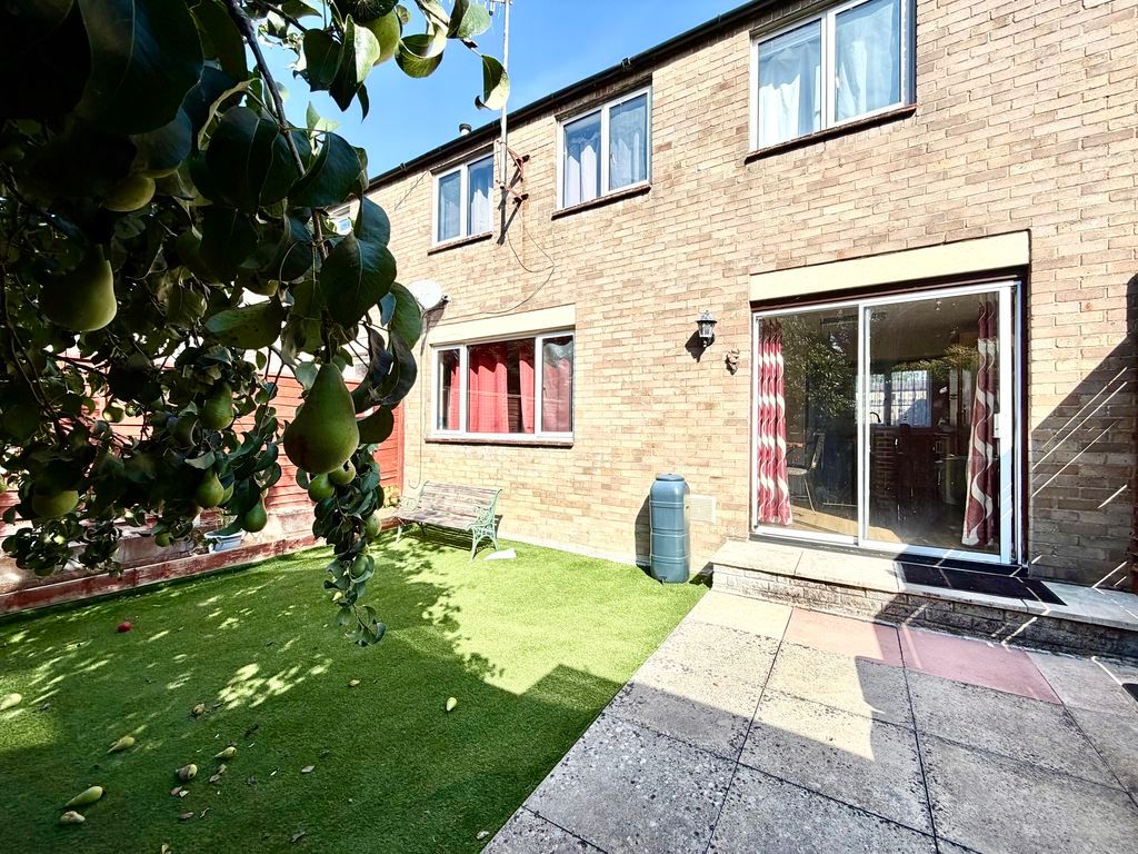 Property photo 1 of 11 Rear