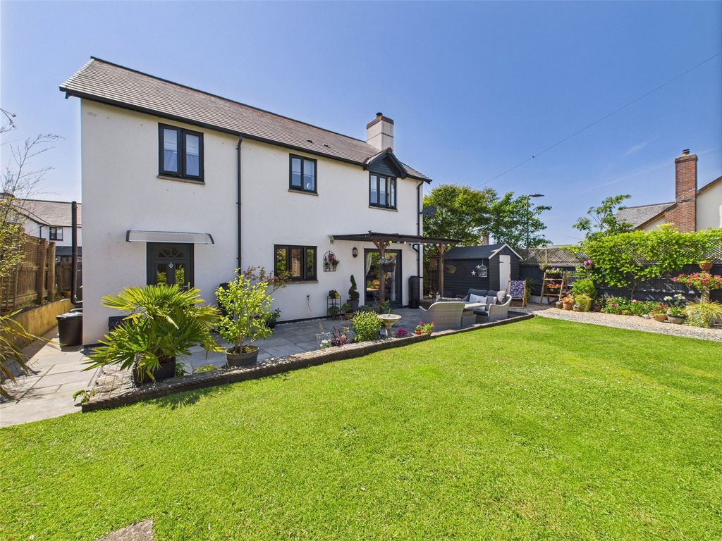 Property photo 2 of 28 Picture No. 22
