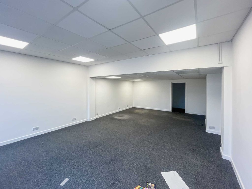 Property photo 3 of 3