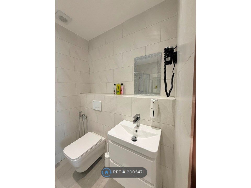 Property photo 1 of 35