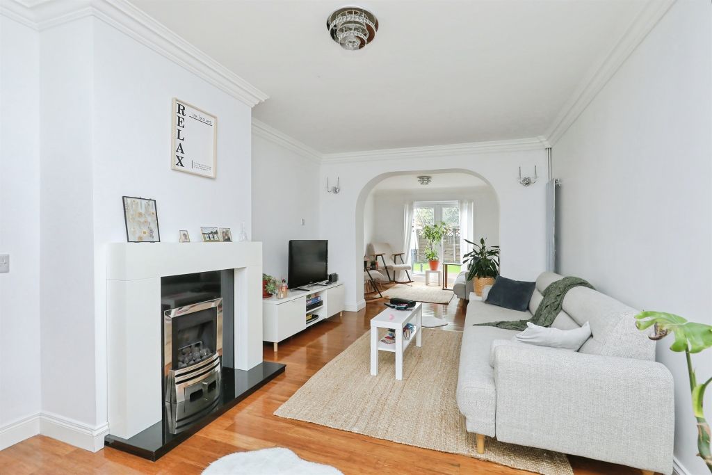 Property photo 2 of 17