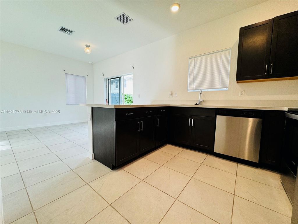Property photo 3 of 31 <Alttext/>