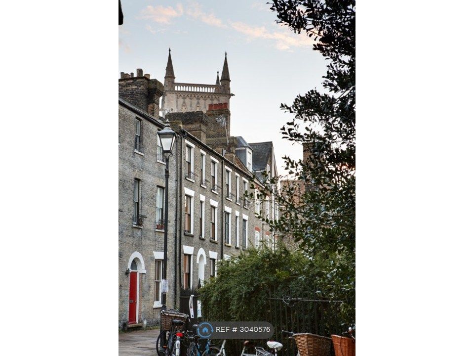 Property photo 1 of 11 Portugal Place