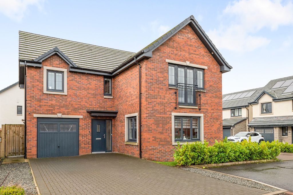 Property photo 1 of 28 4864660