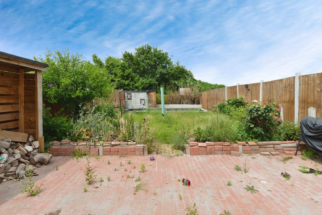 Property photo 3 of 17 Fcaf89F8034Ef011877B6045Bd1217Af