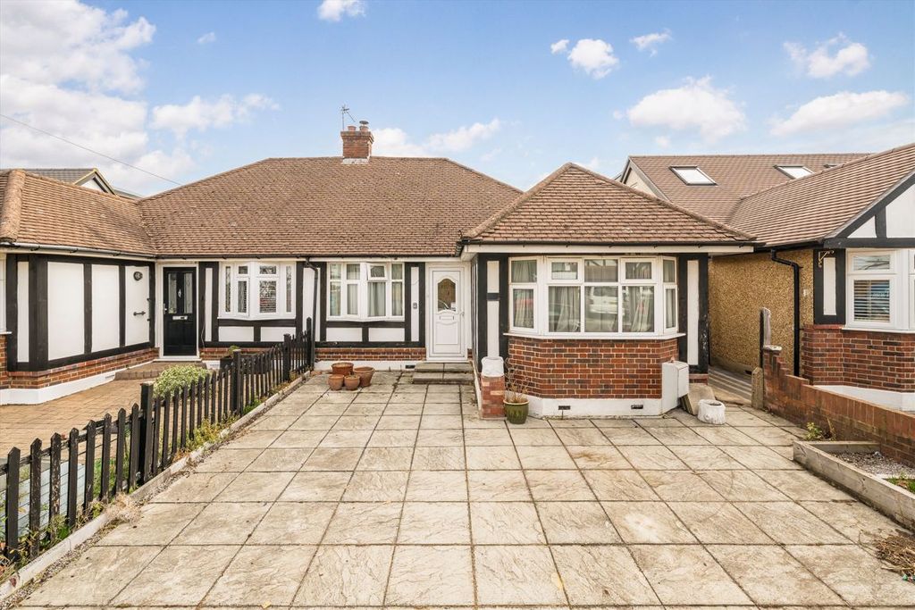 Property photo 1 of 2