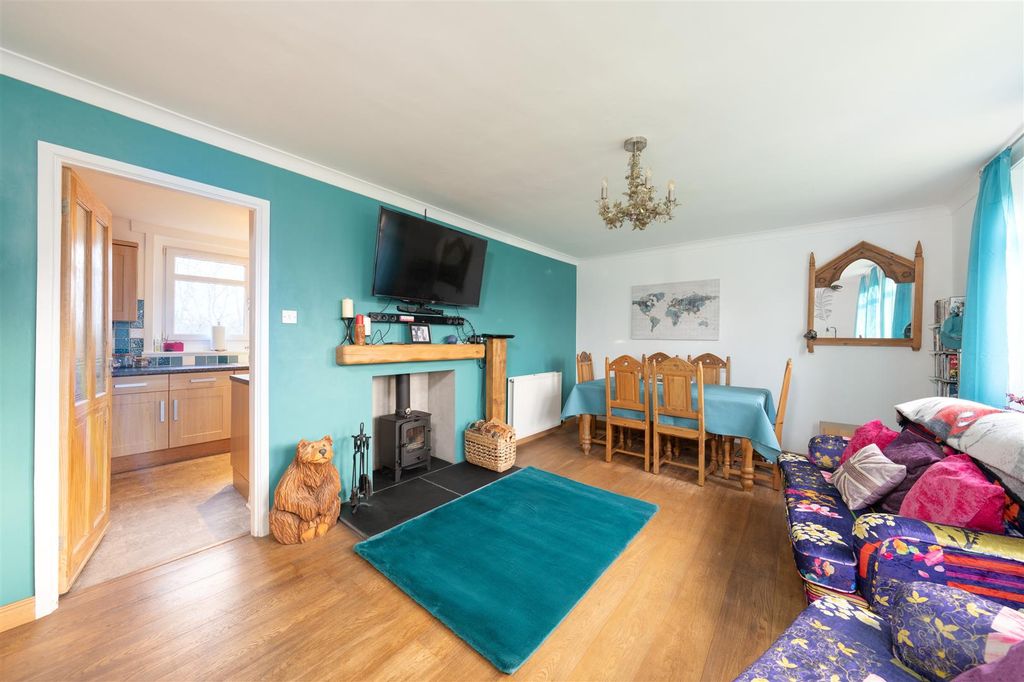 Property photo 3 of 25 33_Ladeside_Reston-03.Jpg