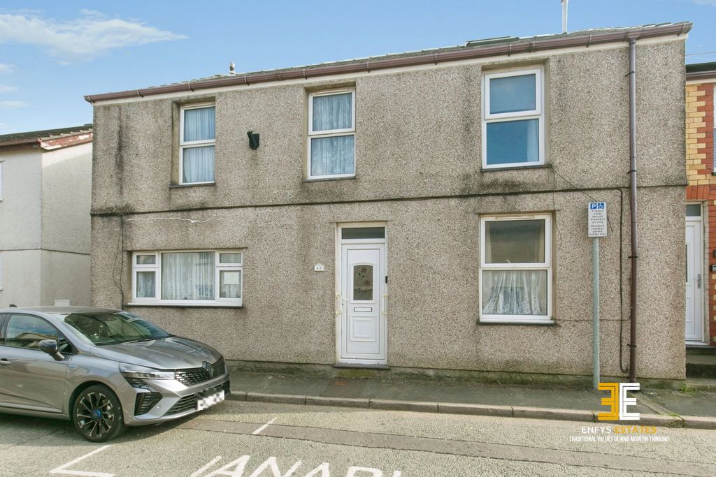 Property photo 2 of 24