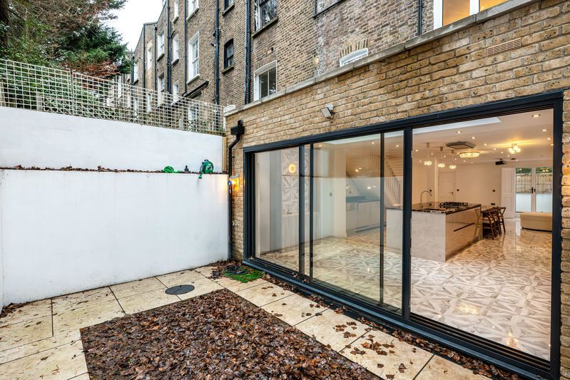 Property photo 2 of 14 Photo 25