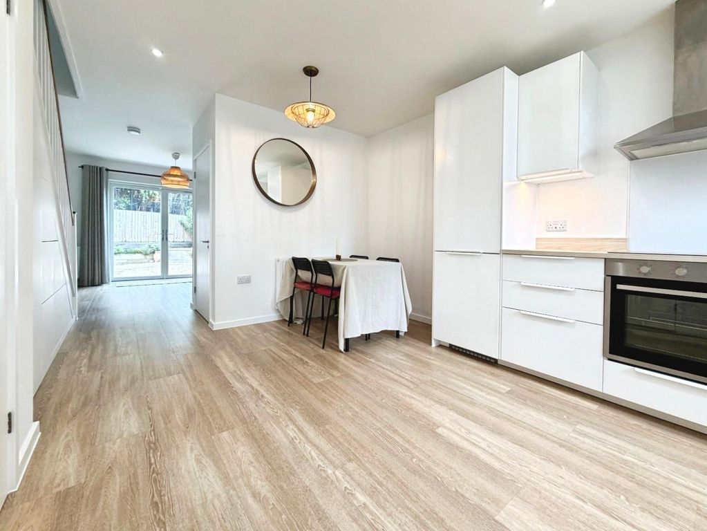 Property photo 1 of 32 Kitchen/Diner