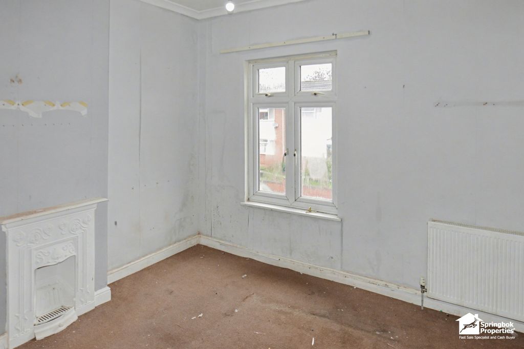 Property photo 2 of 16 4