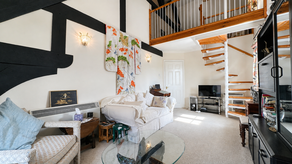 Property photo 2 of 13 B34E1224-Cf27-44E2-848B-Dafd5E780Ad3