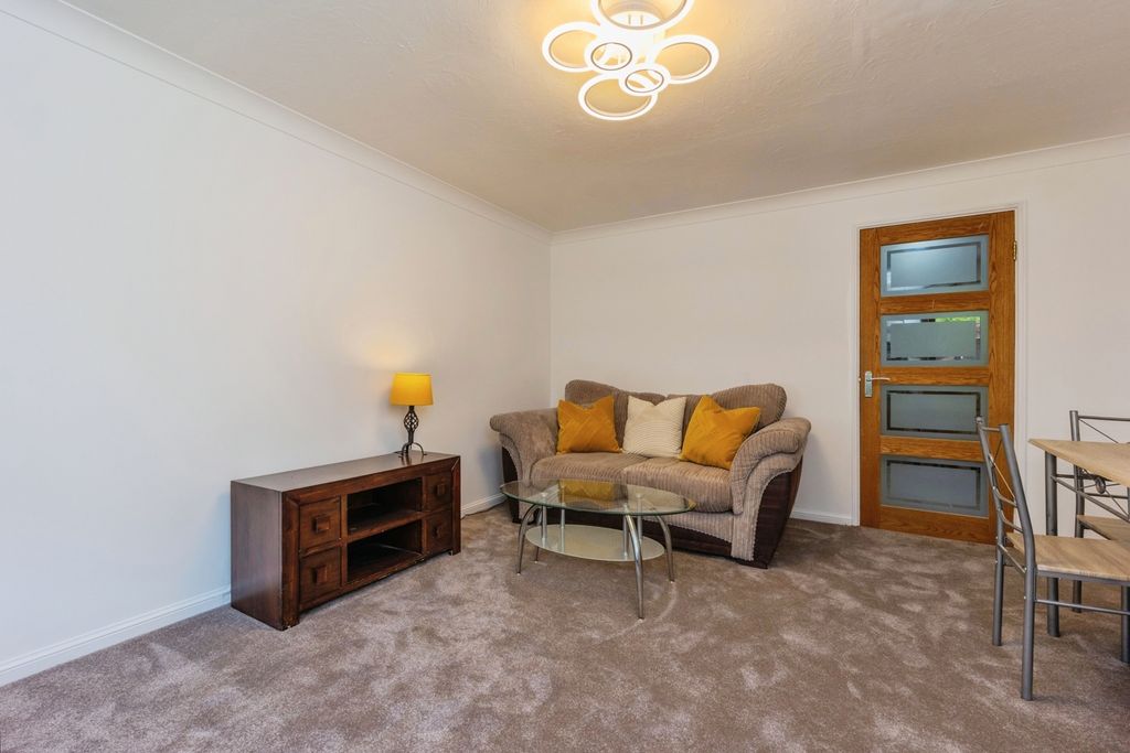 Property photo 3 of 22 Pbox-Img.Jpg