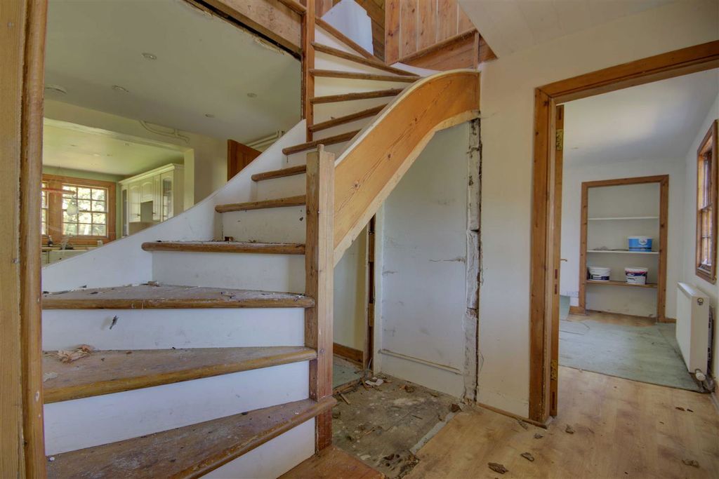 Property photo 3 of 21