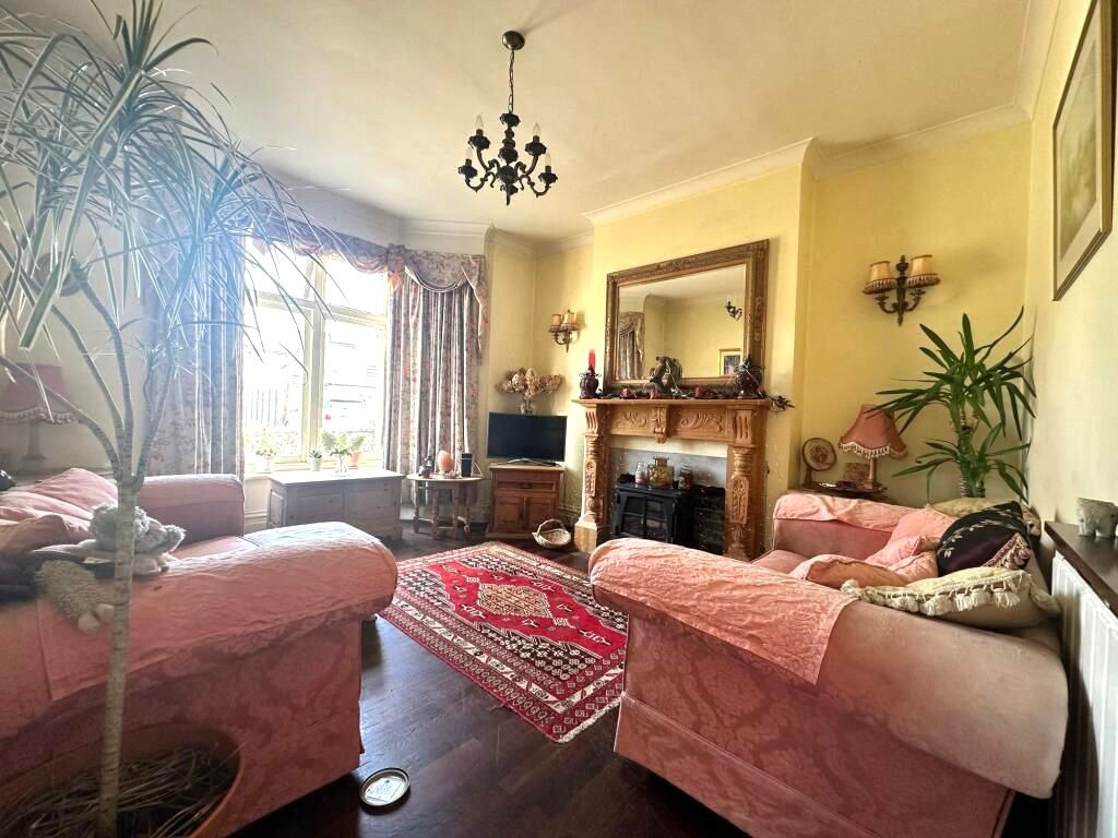 Property photo 2 of 19