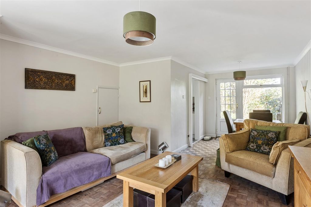 Property photo 2 of 16